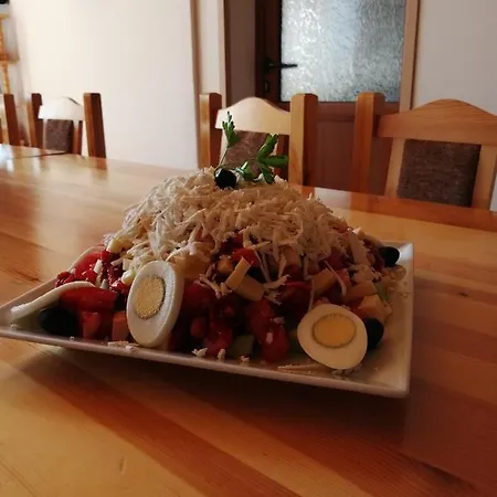 Konukevi Krushunska Panorama 3*