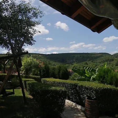 Krushunska Panorama Konukevi Krushuna