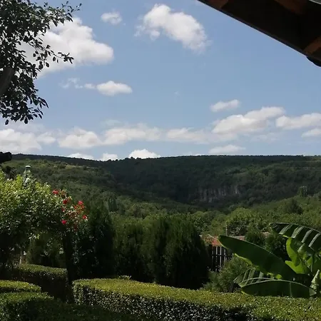 Guest house Krushunska Panorama Krushuna