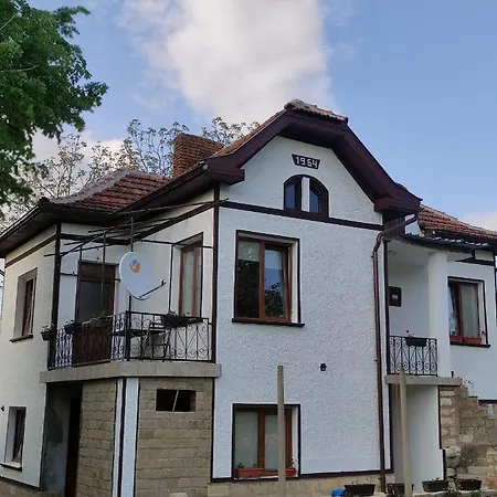 Guest house Krushunska Panorama Krushuna
